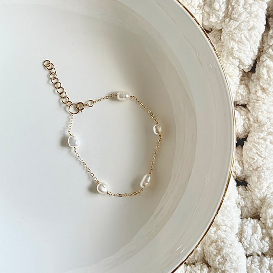 Dainty Pearl Chain Bracelet